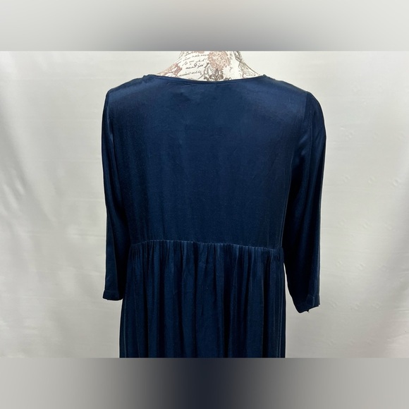 🛍️ALTEREGO Navy blue medallion design front midi dress size M.‎ - Picture 6 of 12